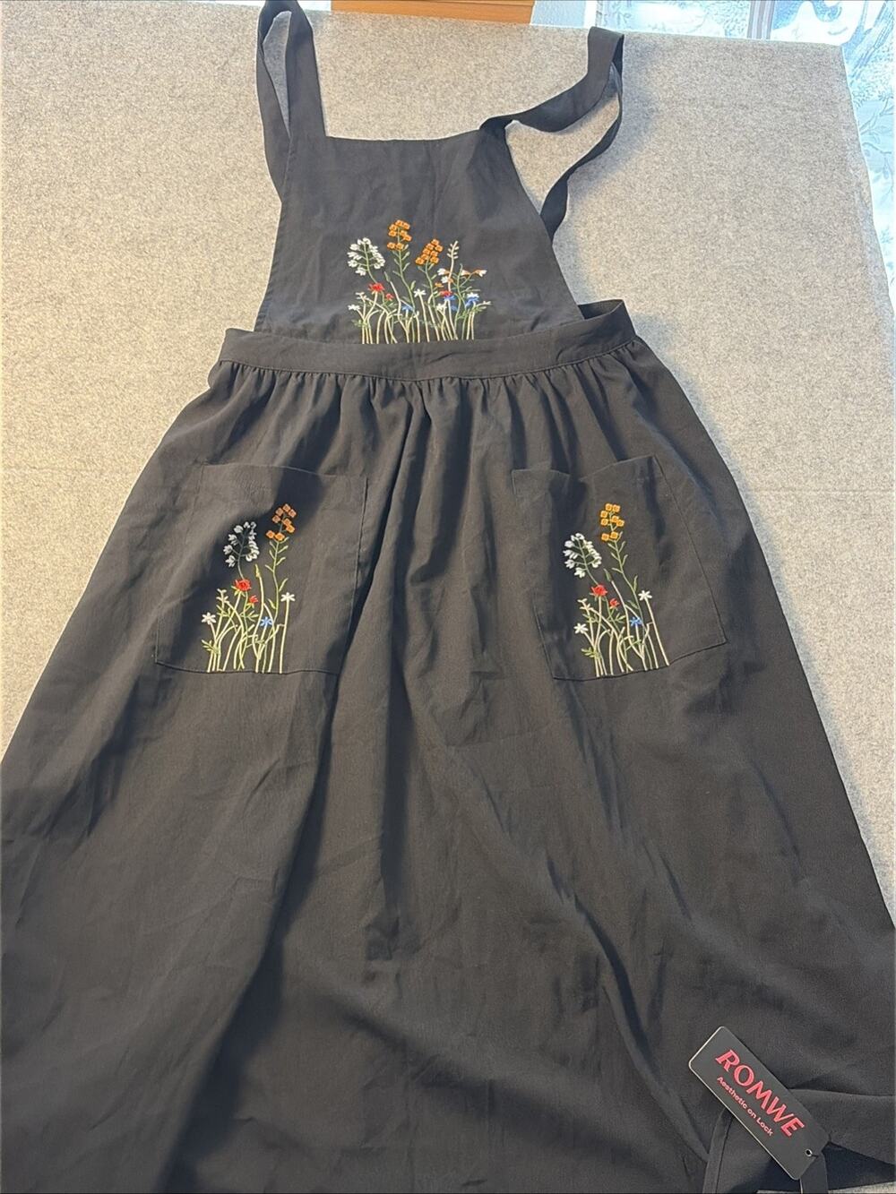 Romwe. Apron Dress Cottage Core size lg